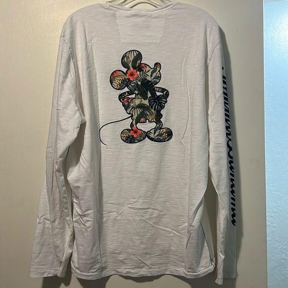 Tommy Bahama Other - Men’s Tommy Bahama x Disney Long Sleeve T-Shirt